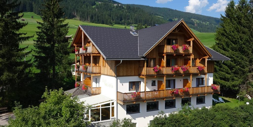 Appartments Helvetia Виллабасса Экстерьер фото